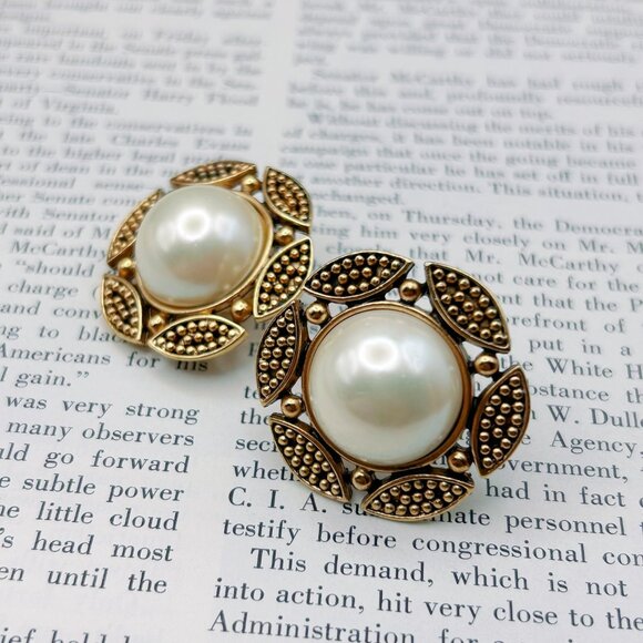 Vintage Vandome Clip-On Earrings | Faux Pearl Gold Tone Signed 1960s Jewelry - Picture 6 of 11